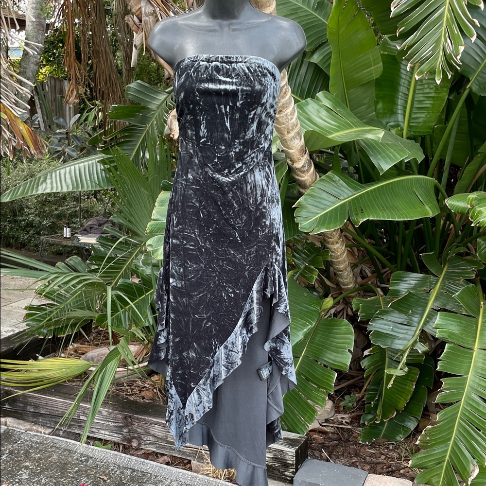 silence and noise strapless, crushed velvet, ruffle pie slit dress